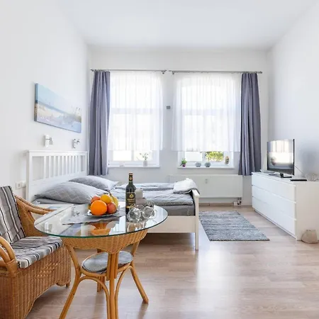 Villa-seiler-in-binz-1-raum-ferienwohnung-nr-6-toplage-wenige-schritte-zum-strand Lejlighed Binz
