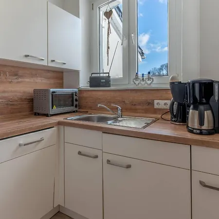 Villa-seiler-in-binz-1-raum-ferienwohnung-nr-6-toplage-wenige-schritte-zum-strand *